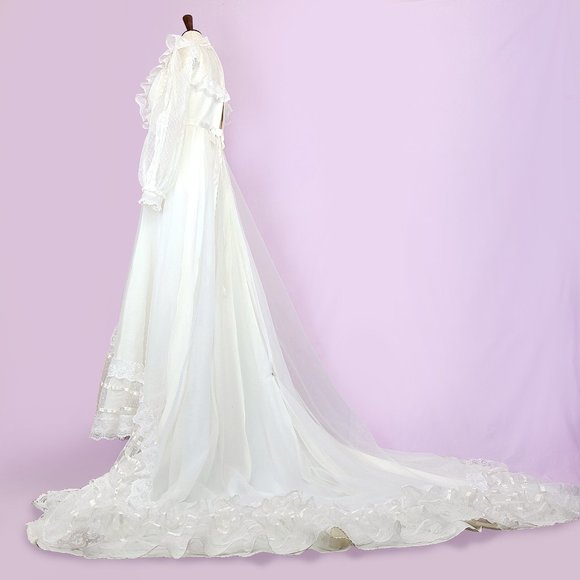 Vintage 80’s Alessandro Bridals white lace wedding dress with train - Picture 4 of 7